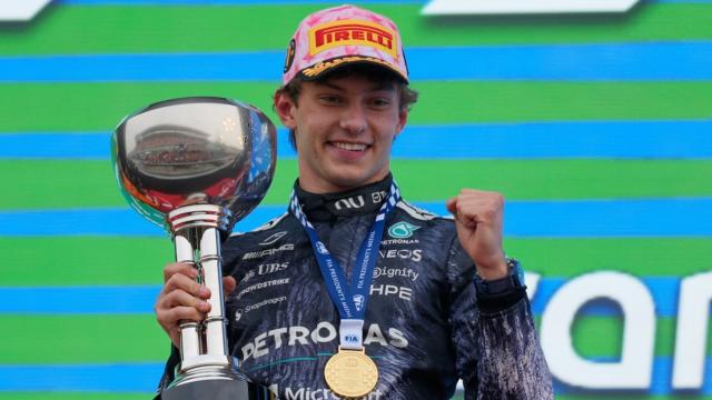 Kimi Antonelli diventa il più giovane leader nella storia della F1