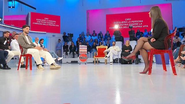 Uomini e donne, è tutto magico tra Ciro ed Elisa ma c'è il problema della lontananza