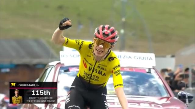 Giro d'Italia, primo acuto di Vingegaard che recupera oltre 3' alla maglia rosa