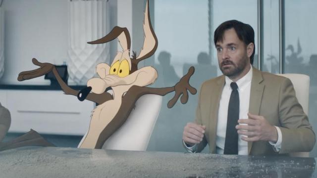 Coyote vs Acme, una sgangherata ma geniale satira anticapitalista