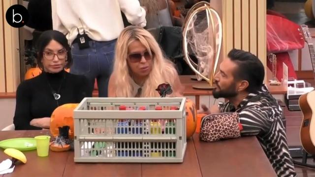 Grande Fratello VIP, Valeria Marini non perdona Alex che poi si scusa